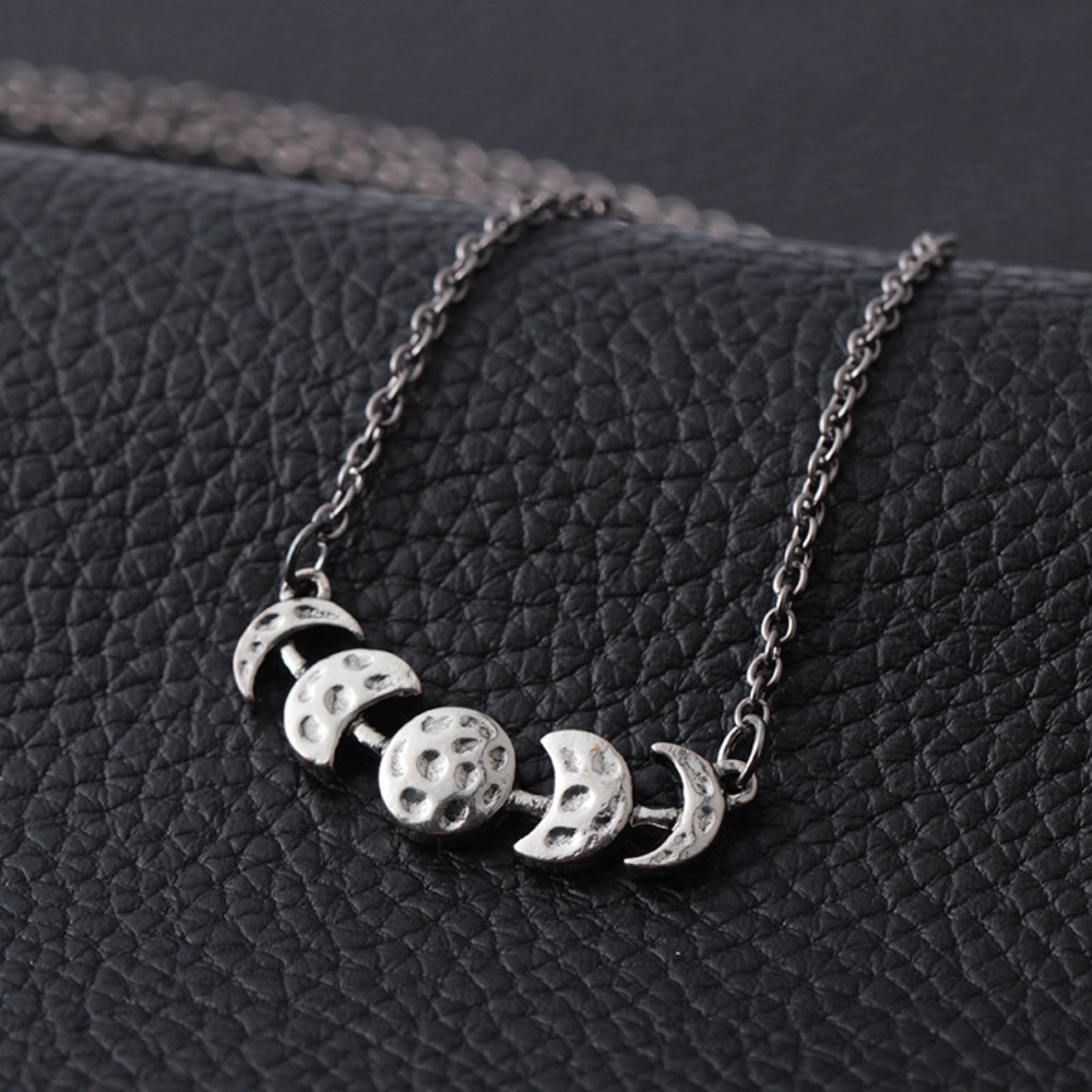 *STARLETTE* Silver Creative Moon Pendant Fashion Necklace